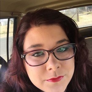 Meet your Posher, Kendra